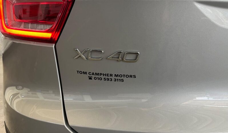 2024 Volvo XC40 B3 Essential full