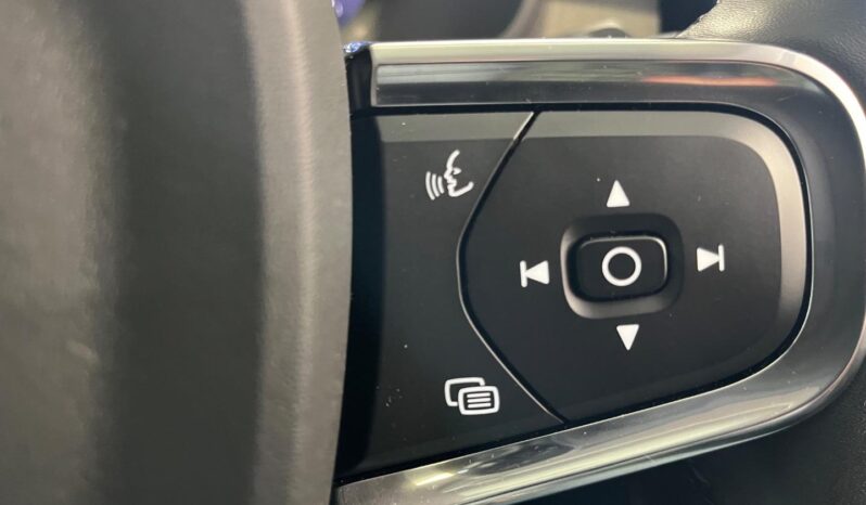 2024 Volvo XC40 B3 Essential full