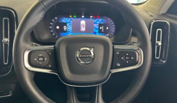 2024 Volvo XC40 B3 Essential full