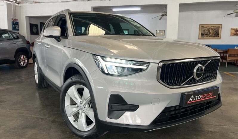 2024 Volvo XC40 B3 Essential