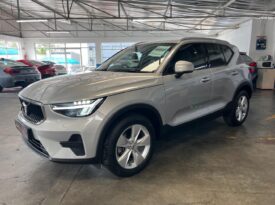 2024 Volvo XC40 B3 Essential