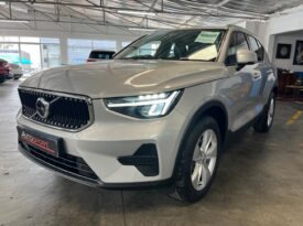 2024 Volvo XC40 B3 Essential