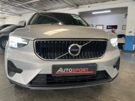 2024 Volvo XC40 B3 Essential