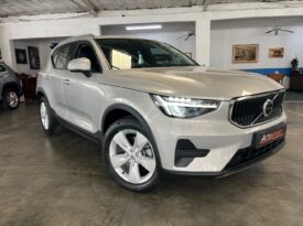2024 Volvo XC40 B3 Essential