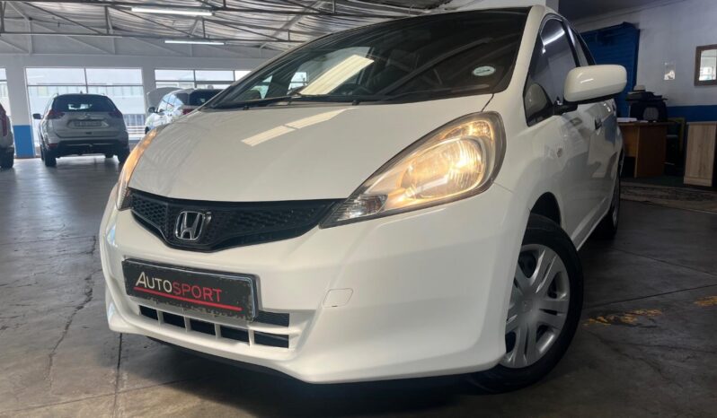 2014 Honda Jazz 1.3 Trend full
