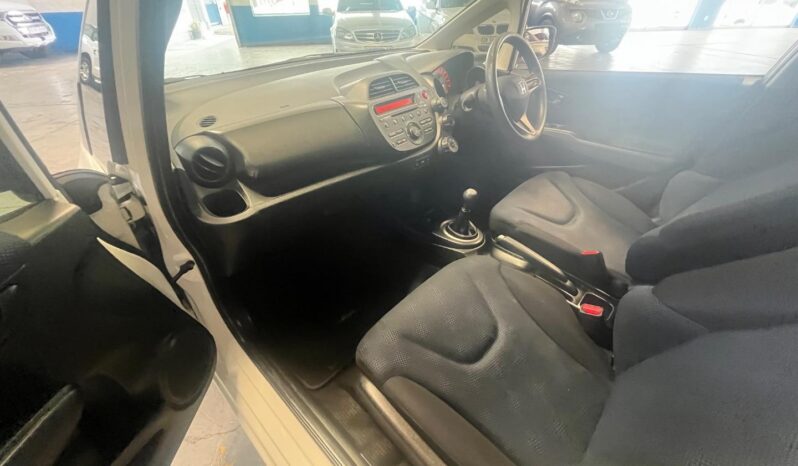 2014 Honda Jazz 1.3 Trend full
