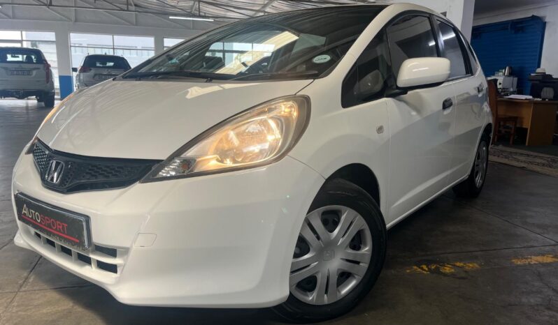 2014 Honda Jazz 1.3 Trend full